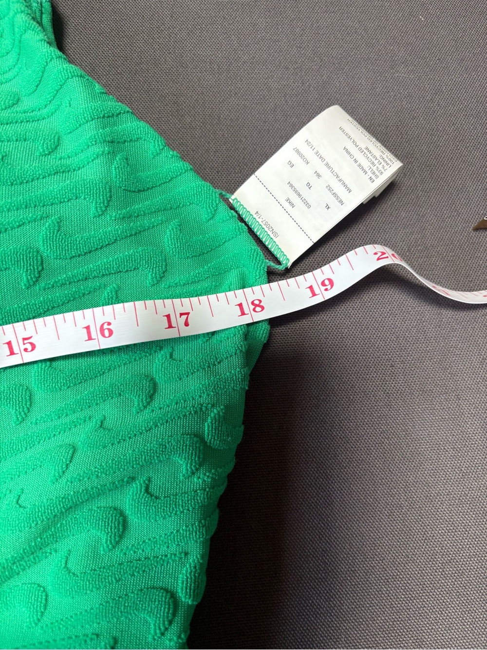 Nike Women’s Textured One Piece Swimsuit Green XL NWT Adjustable Straps Sporty - Picture 4 of 9